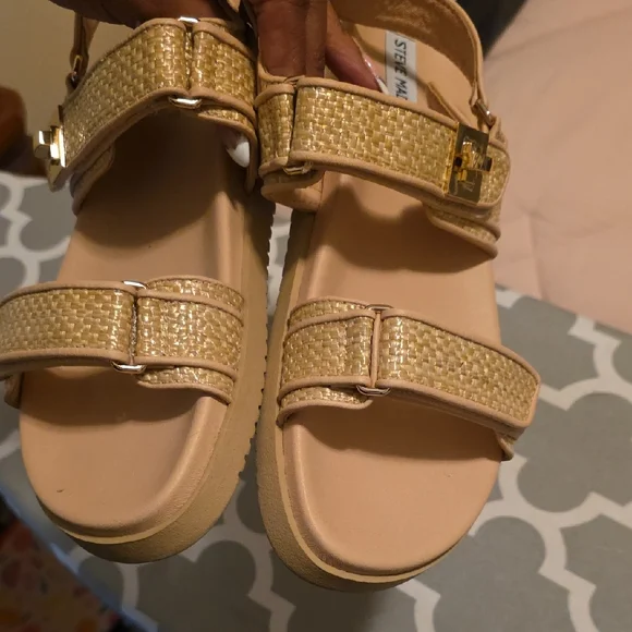 Steve Madden Mona Raffia Sandals - Picture 4 of 4
